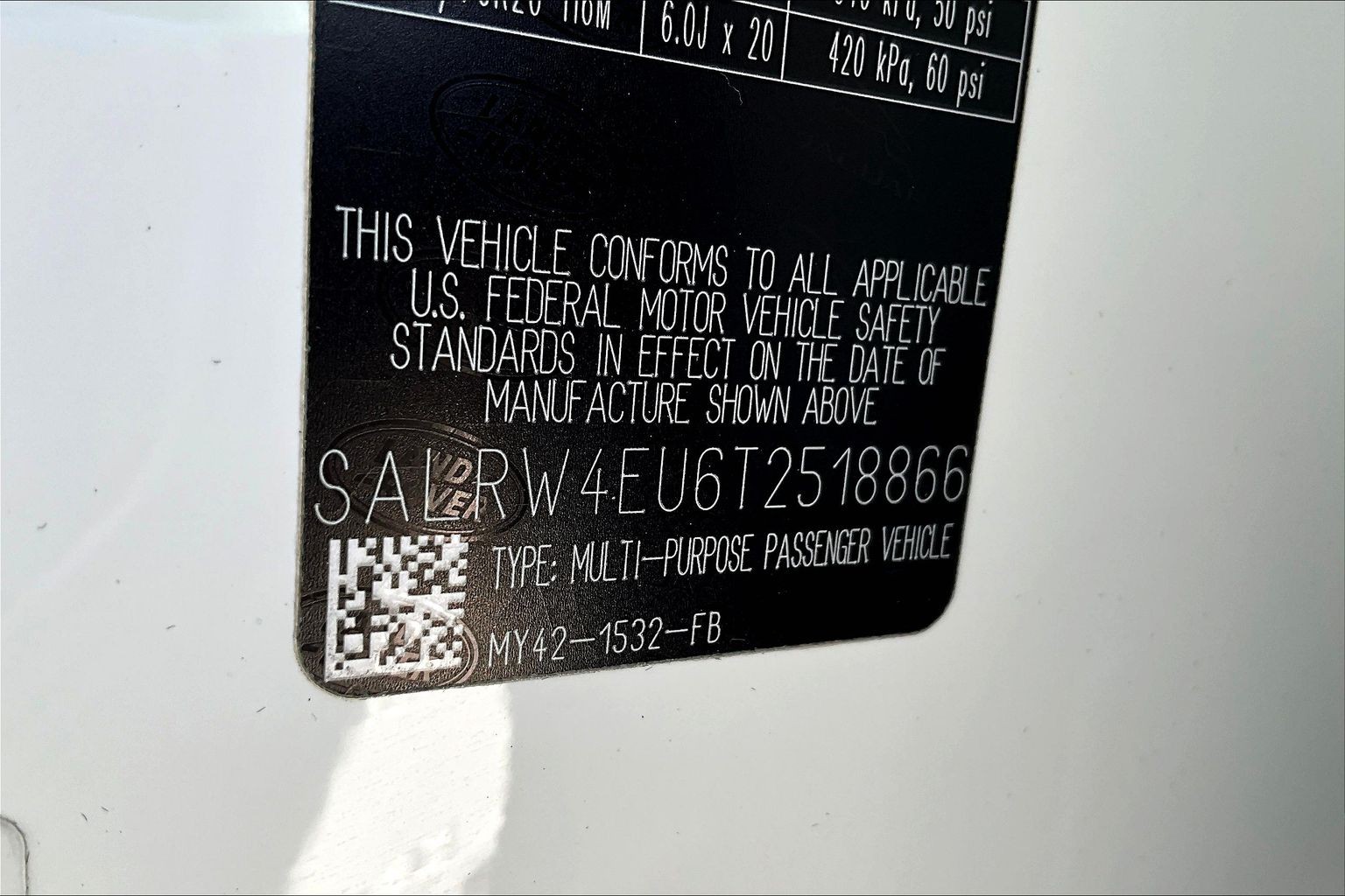 KJ26ページ New 2026 Land Rover Discovery Gemini Edition Sport Utility in San